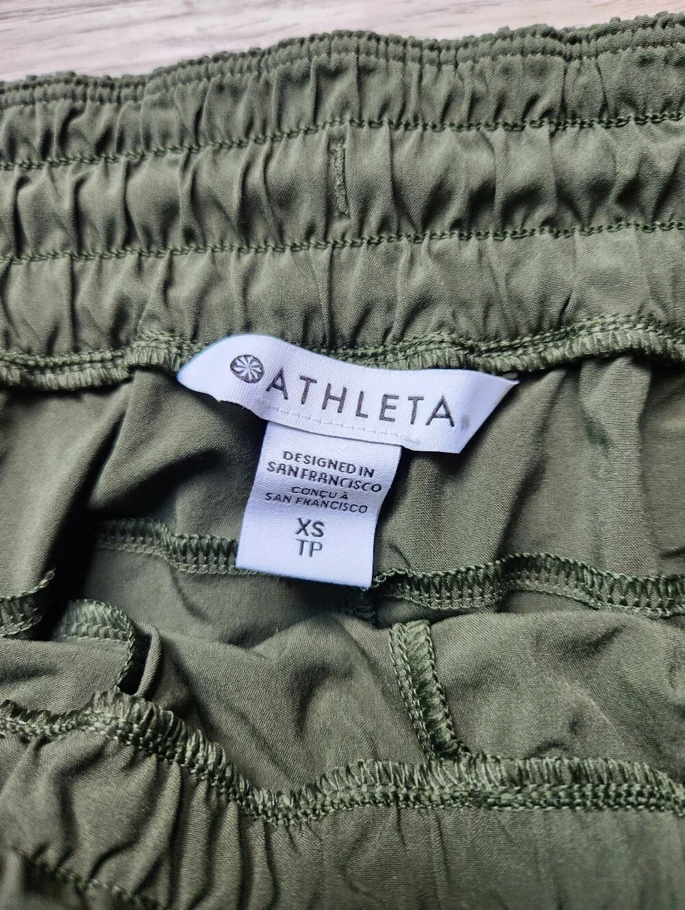 Athleta Crossroads Green Shorts Womens Xs Running Activewear Athleisure Nwt